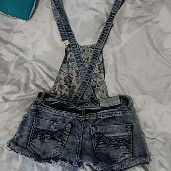 Coverall jean shorts - Picture 2 of 3